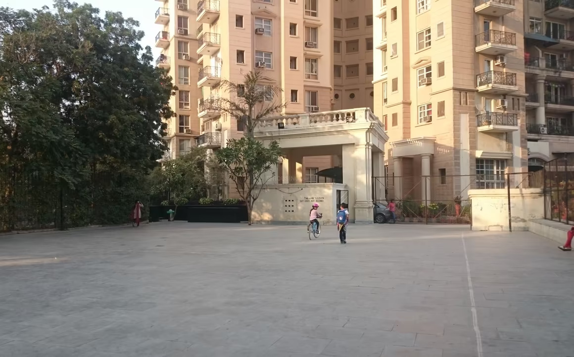 DLF Regency Park II